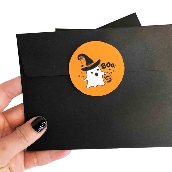 Halloween Gift Box - Glow in the Dark Ghost - Picture 5 of 10